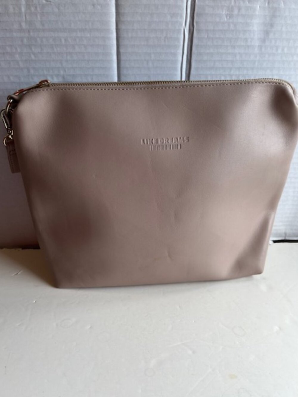 Like Dreams large toiletries bag.